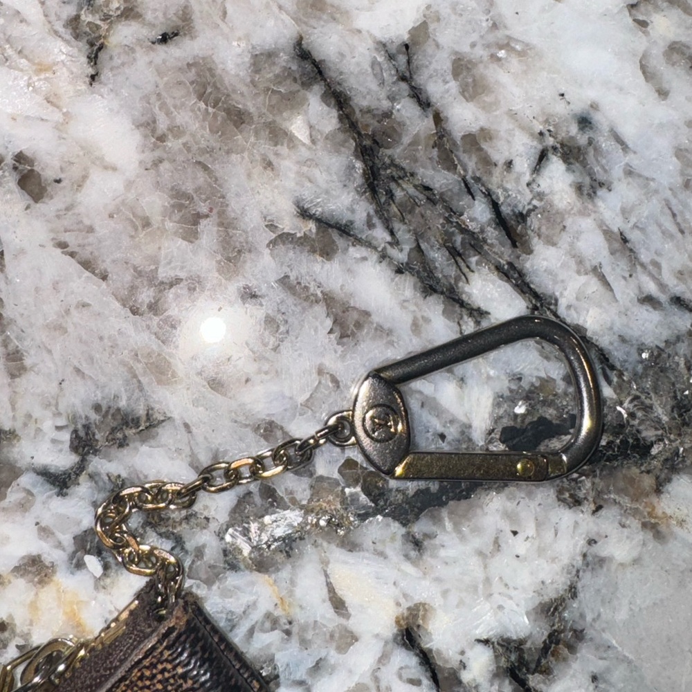 Louis Vuitton keychain REAL - Picture 2 of 2